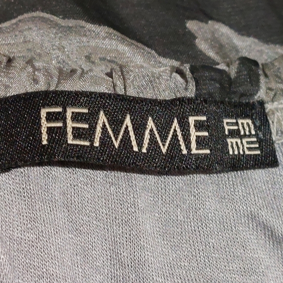 "FEMME", size L 60% Silk 50 %Viscose top, Made in Italy 🇮🇹 - Picture 5 of 5